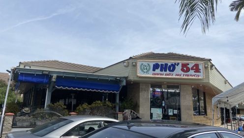 Cần chạy bàn và phụ bếp, California - PHỞ 54 đường Brookhurst vùng...