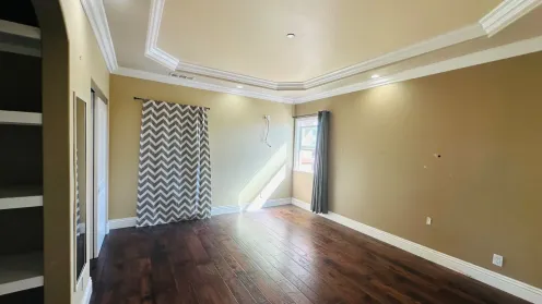 Phòng ở , California - Ưu tiên 1 người (có thể thêm 1 chó nhỏ hoặc mèo)...